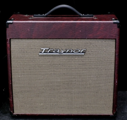 Store Special Product - Traynor - Custom Valve 15 Watt All-Tube 1x12 Guitar Combo Amp - Wine Red